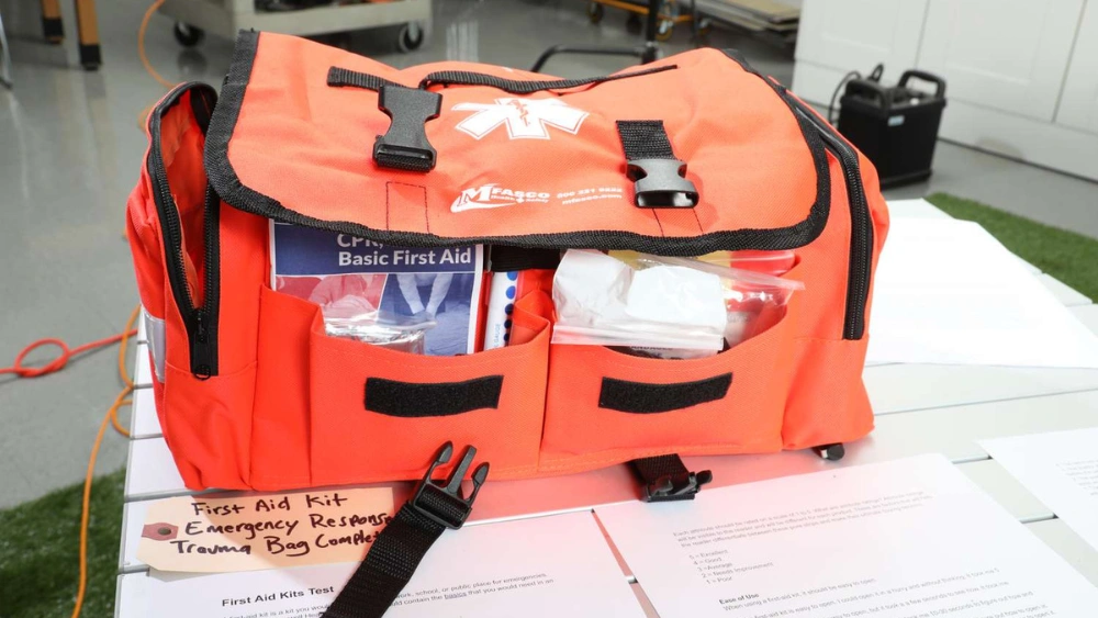 Best First Aid Kits for African Grey Parrots: Top Emergency Bag Choices