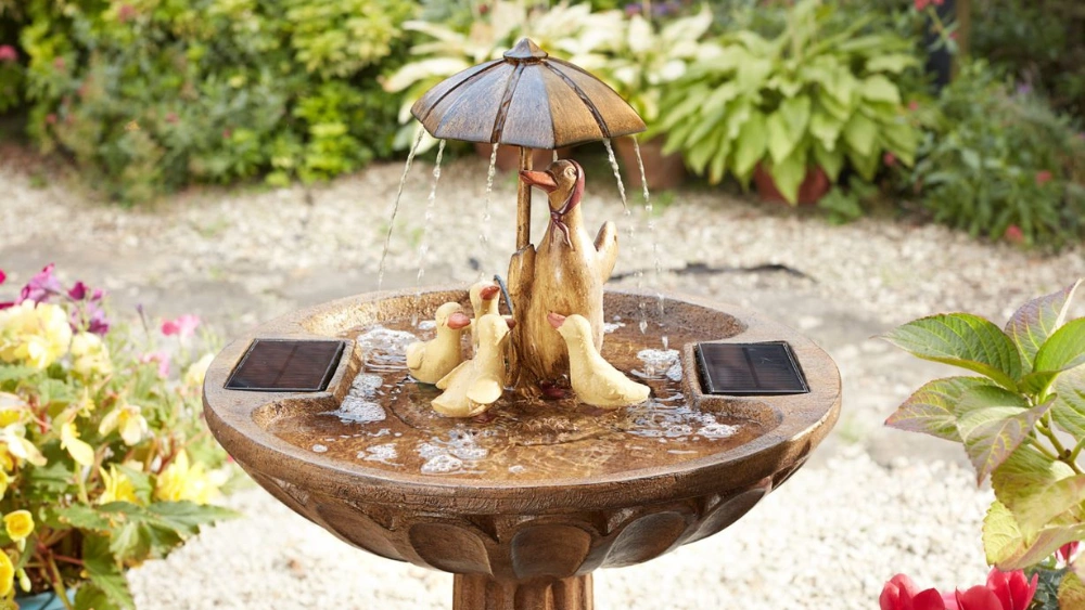 Best Bird Bath Fountain: Top Solar-Powered Outdoor Water Features Reviewed